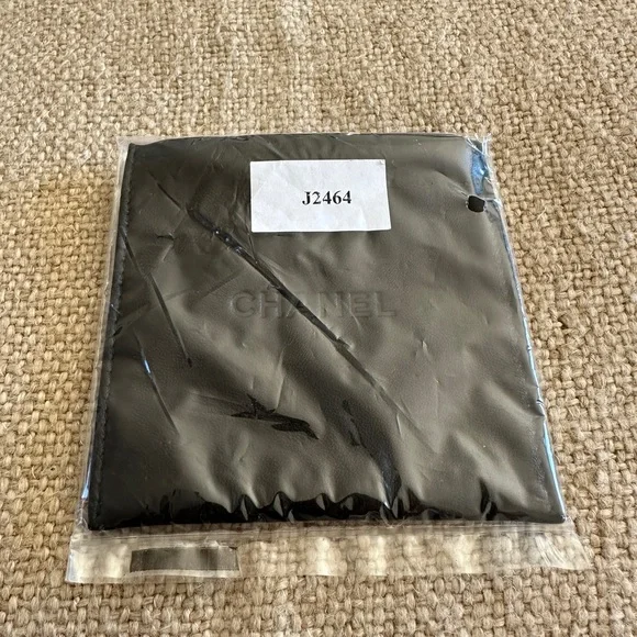 100% Authentic NWT CHANEL Lambskin Large Travel Jewelry Pocket Square Pouch - Picture 6 of 6